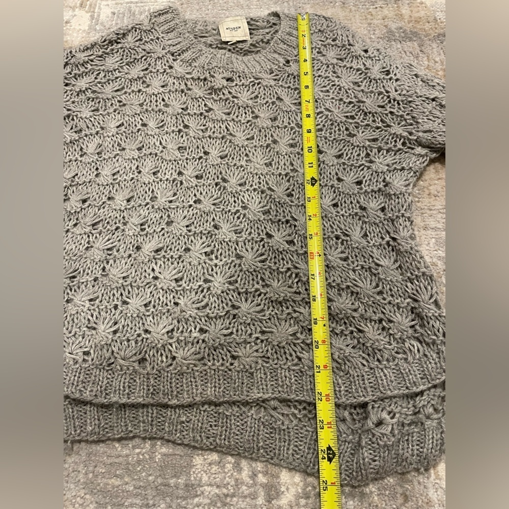 Augden New York Hand Crafted in Bolivia Gray Knit Sweater 100% Alpaca Sz Medium - Picture 8 of 11